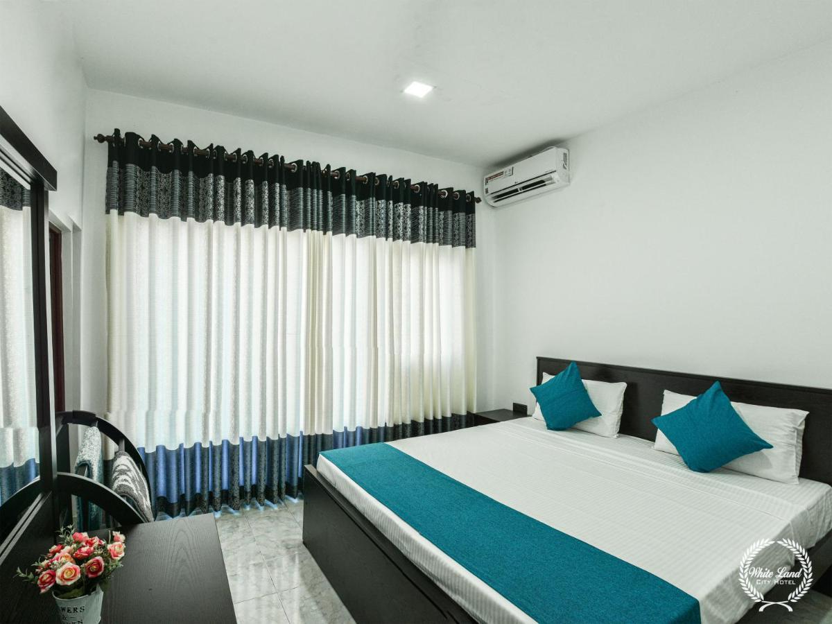 White Land City Hotel Dambulla Exterior foto