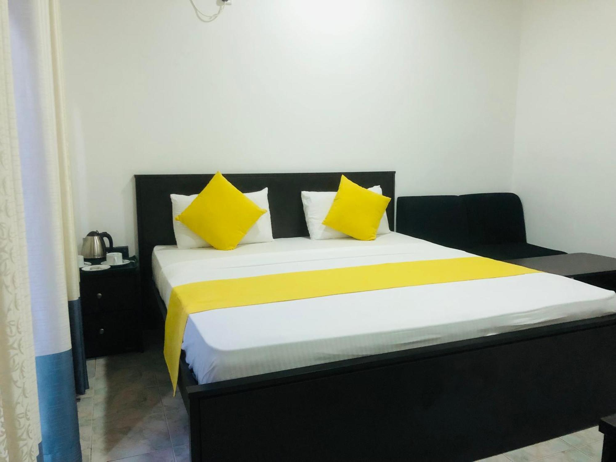 White Land City Hotel Dambulla Exterior foto